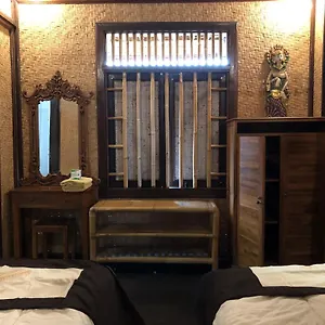 1bd In Family Compound1, 15 Minute Walk To Yoga Barn Ubud (Bali)